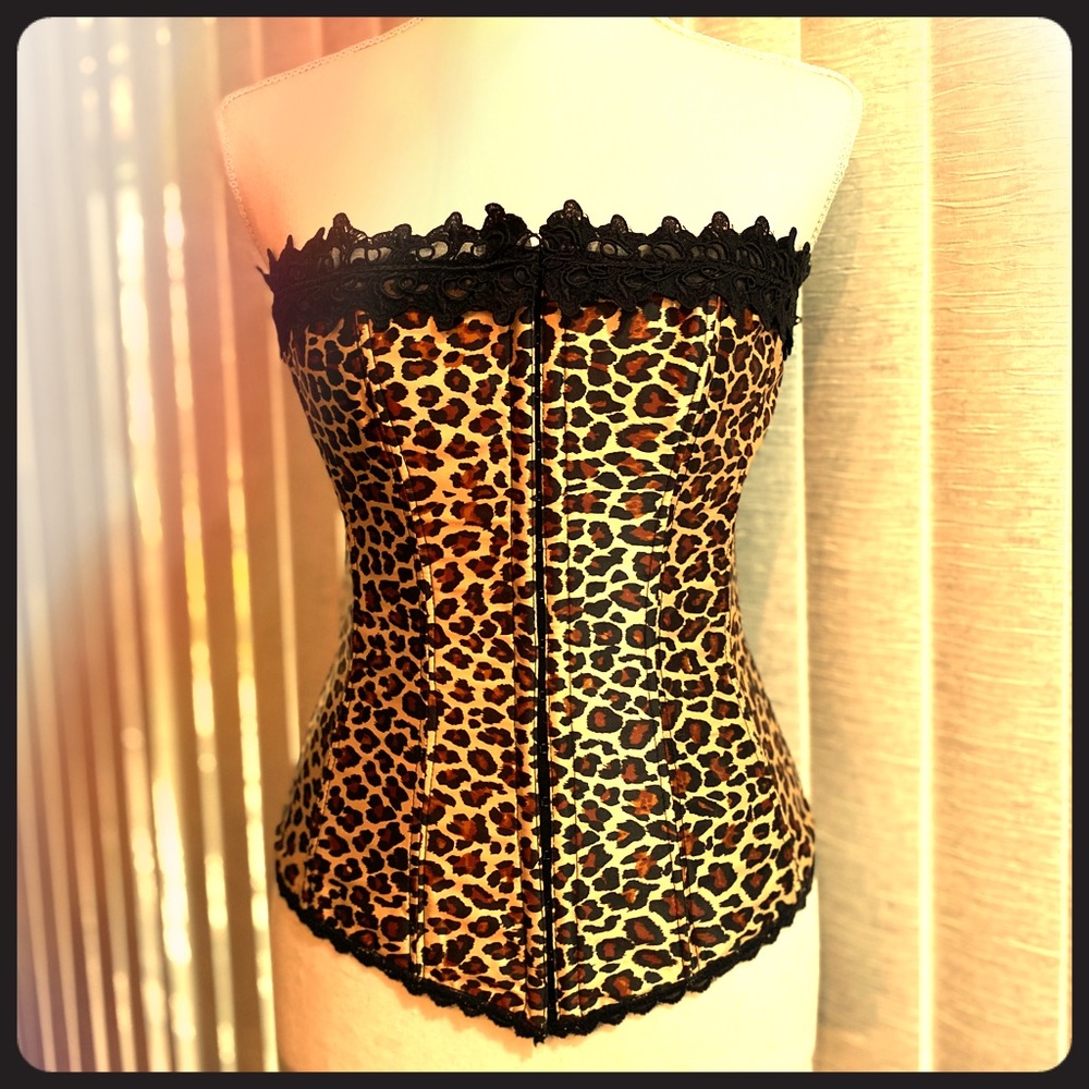 Leopard corset 34”